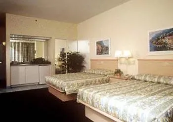 Western Plaza Hotel North Naples