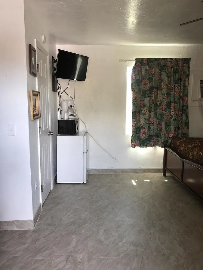 Glades - Motel 2*