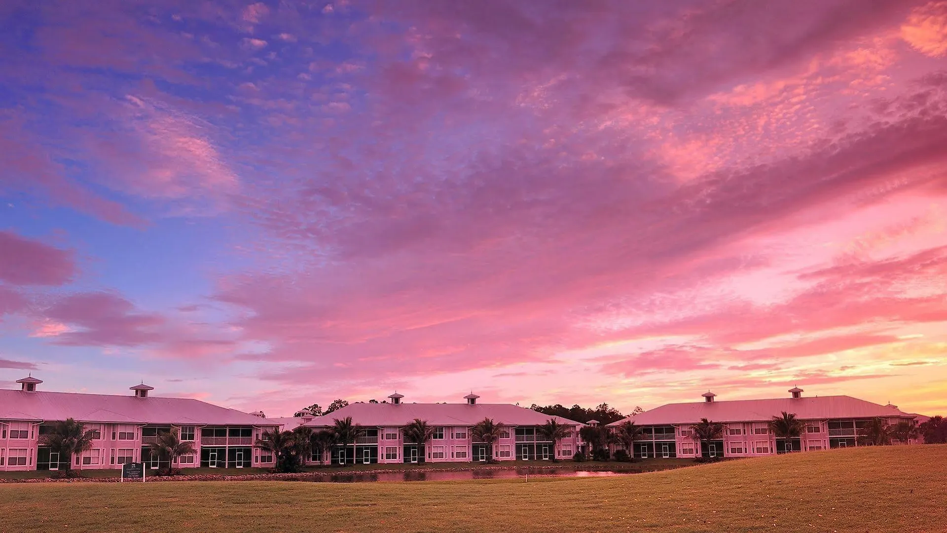 Greenlinks Golf At Lely Resort 3*