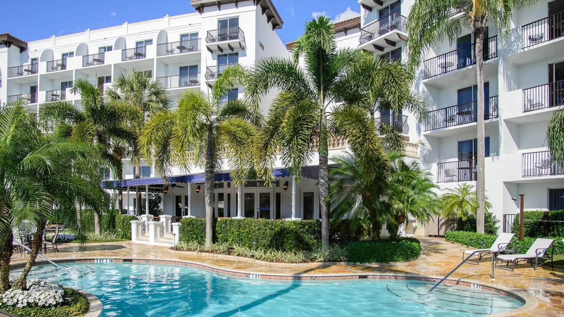 Hotel At Pelican Bay North Naples
