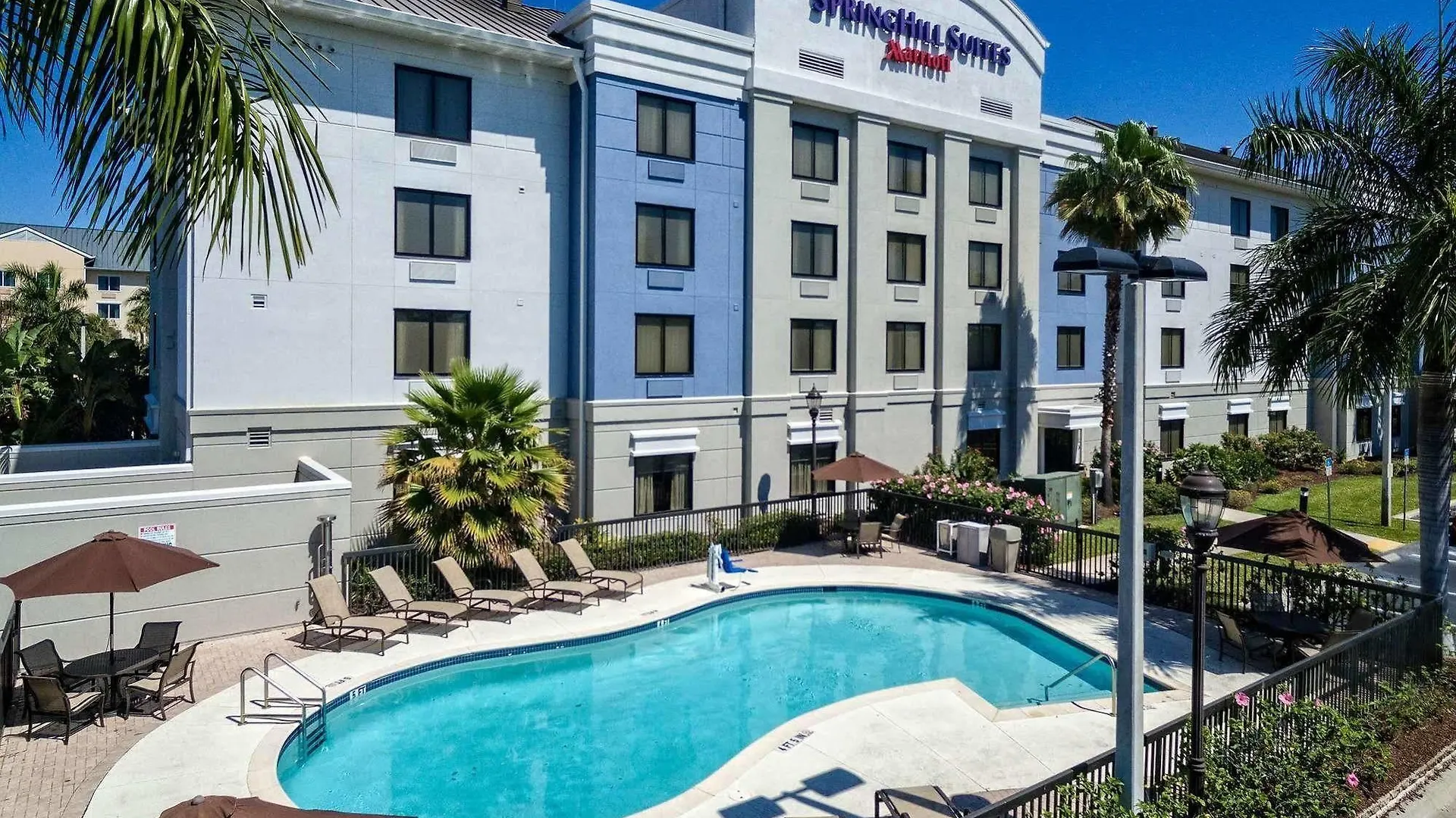 Hotel Springhill By Marriott 3*