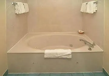 Tollgate Inn 2*