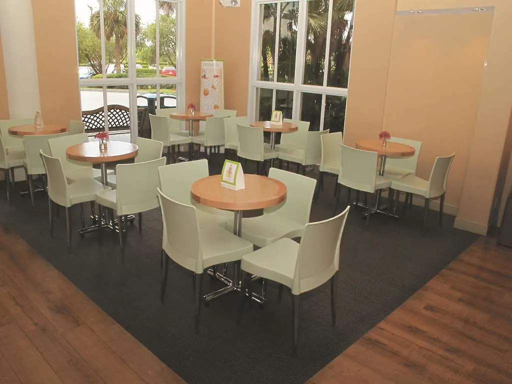Hotel La Quinta By Wyndham Downtown 3*
