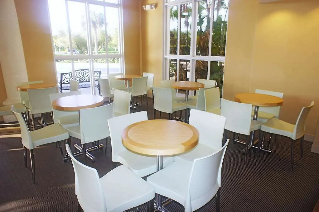 La Quinta By Wyndham Downtown 3* North Naples