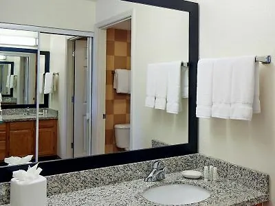 Hotel By Marriott