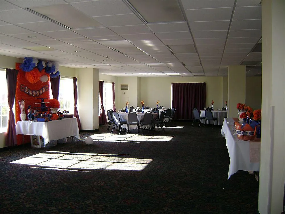 Western Plaza Hotel 3*