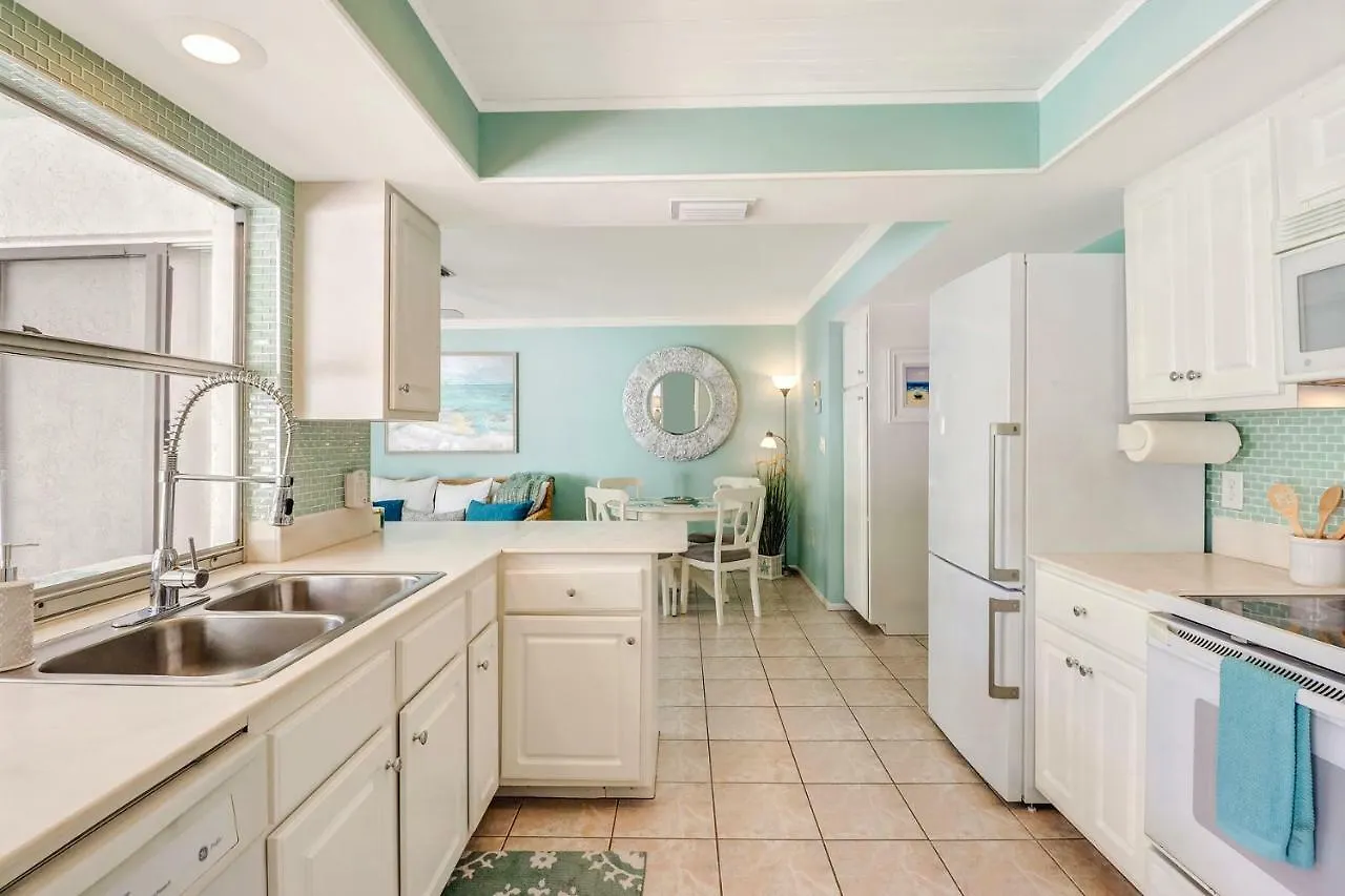 Comfortably Chic Pool Retreat Villa Naples
