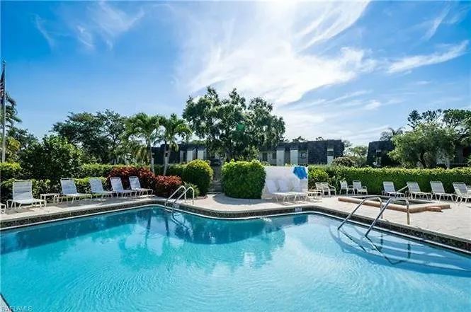 View Coastal 3 Miles From Apartment Naples
