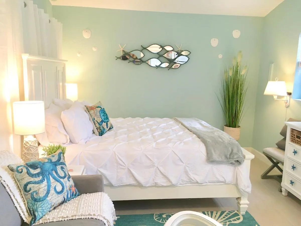 Coastal Escape! Apartment