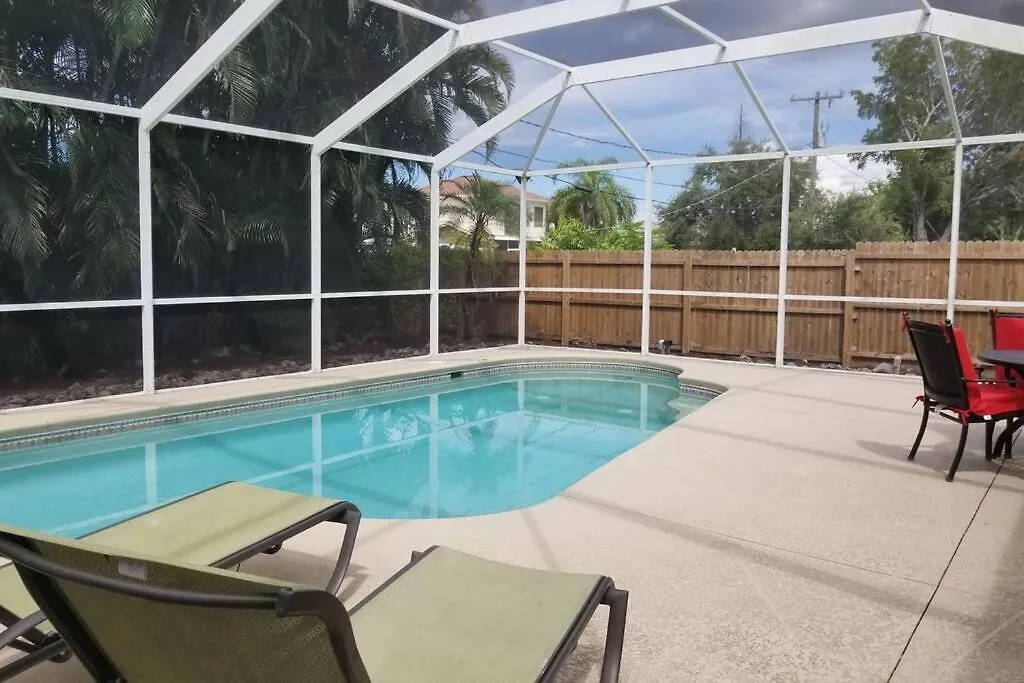 823 104th Ave. N. 펜션 North Naples