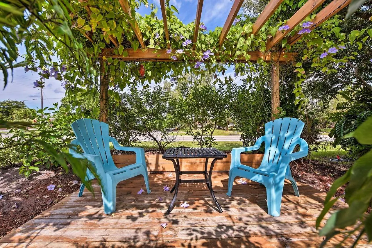 Updated - Near Beaches And Golfing!