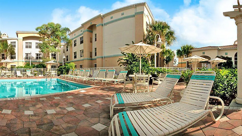 By Marriott Hotel North Naples