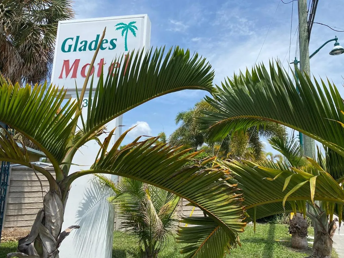 Glades - Motel 2*