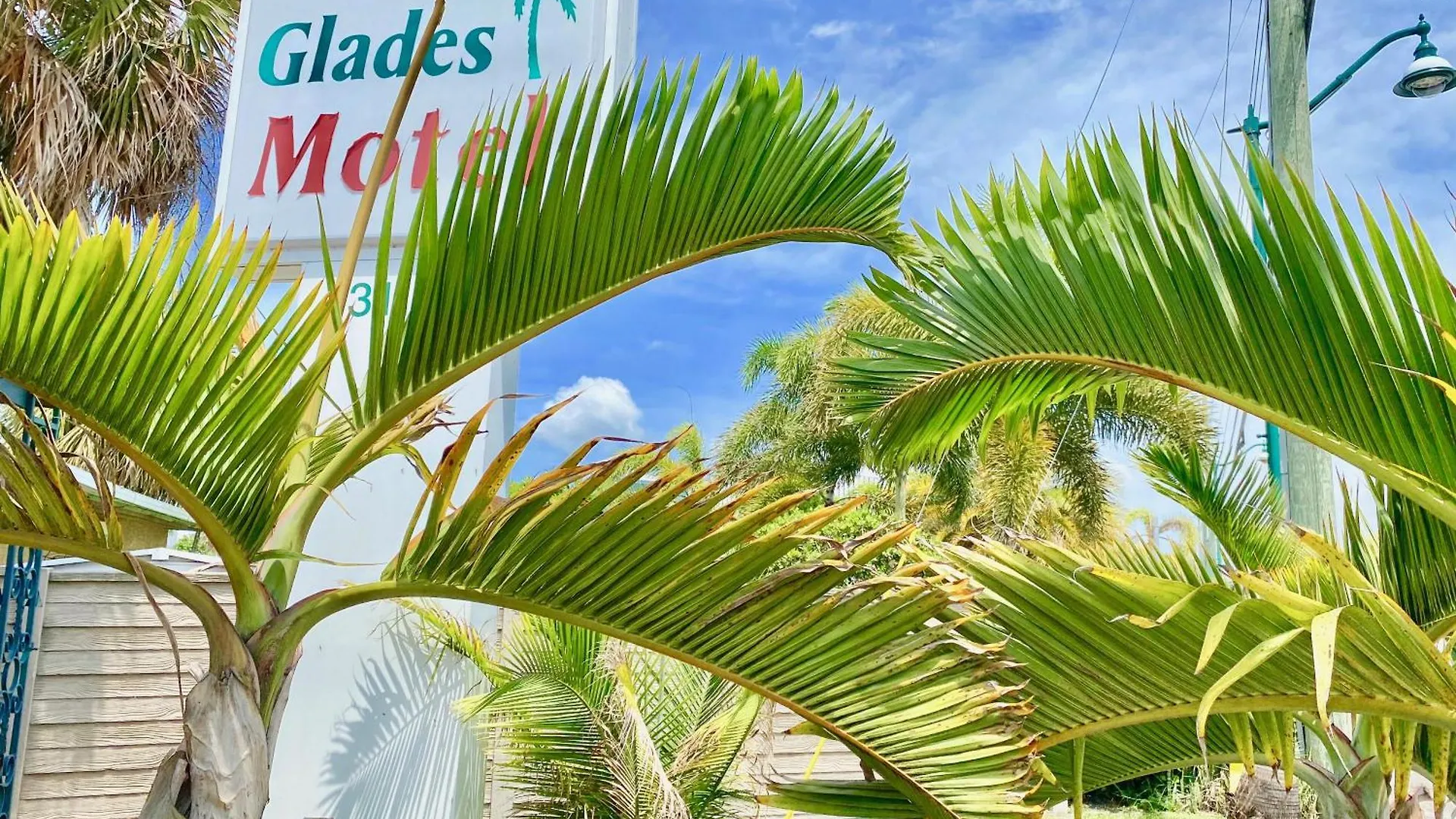 Glades - Motel 2*