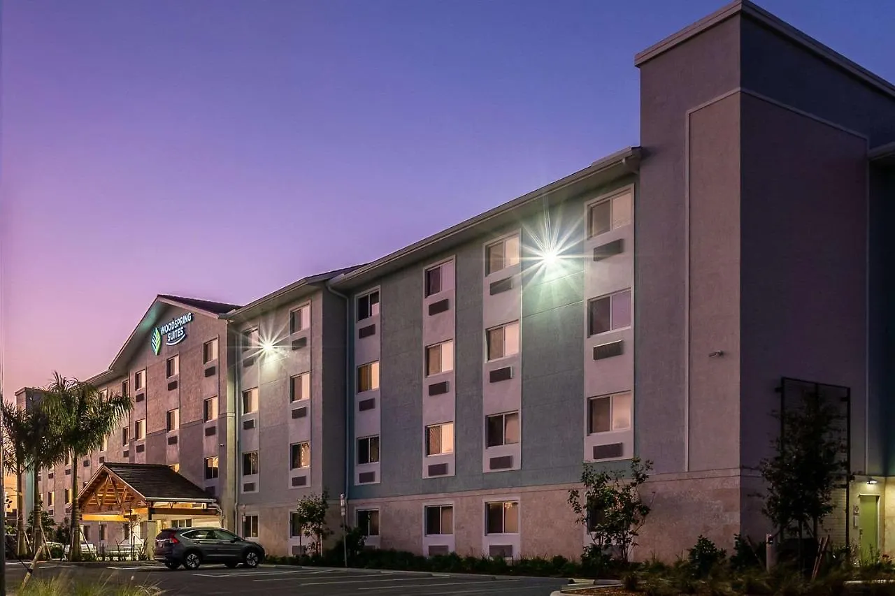 Woodspring West Otel North Naples