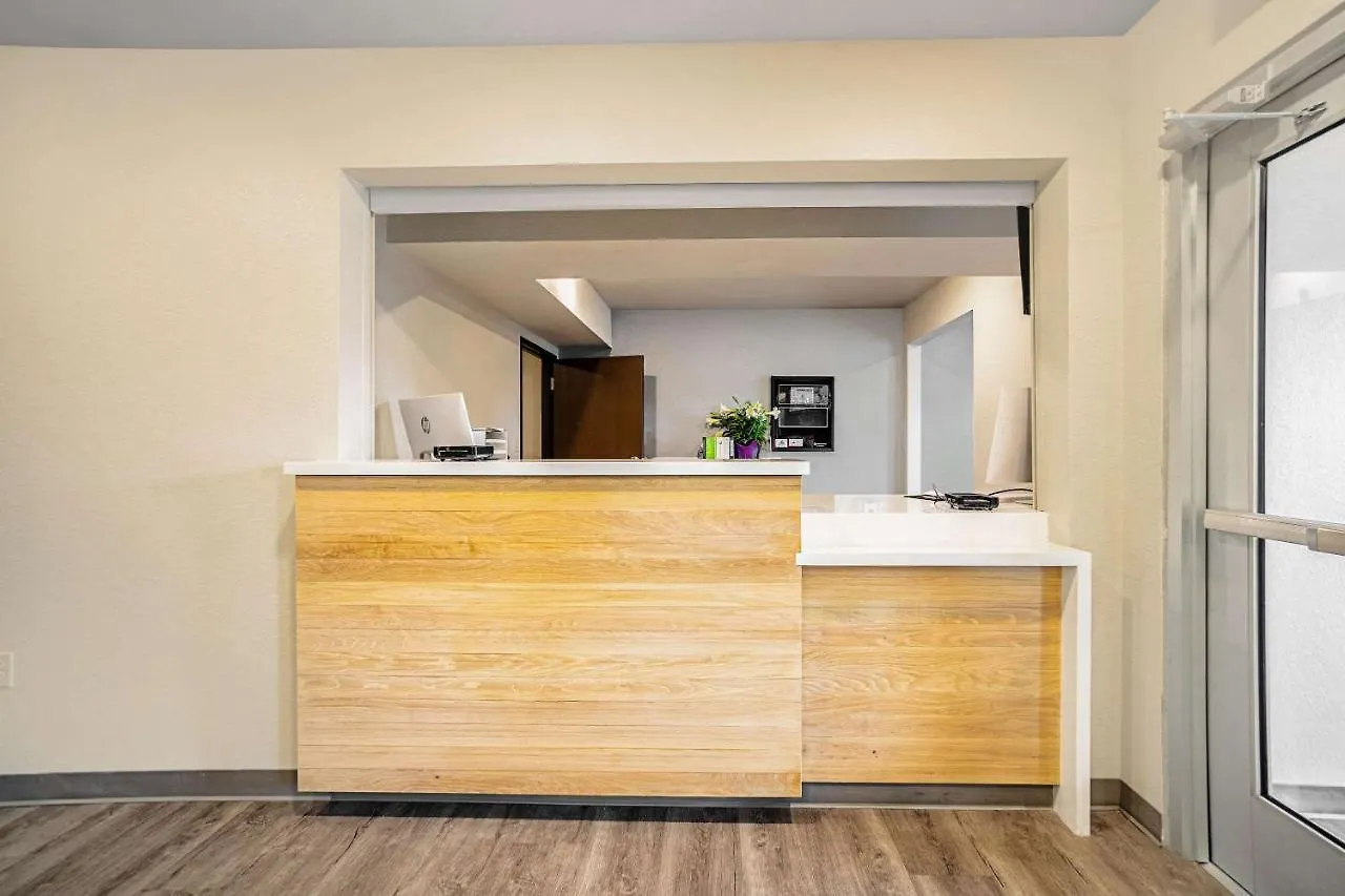 Hotell Woodspring 2*