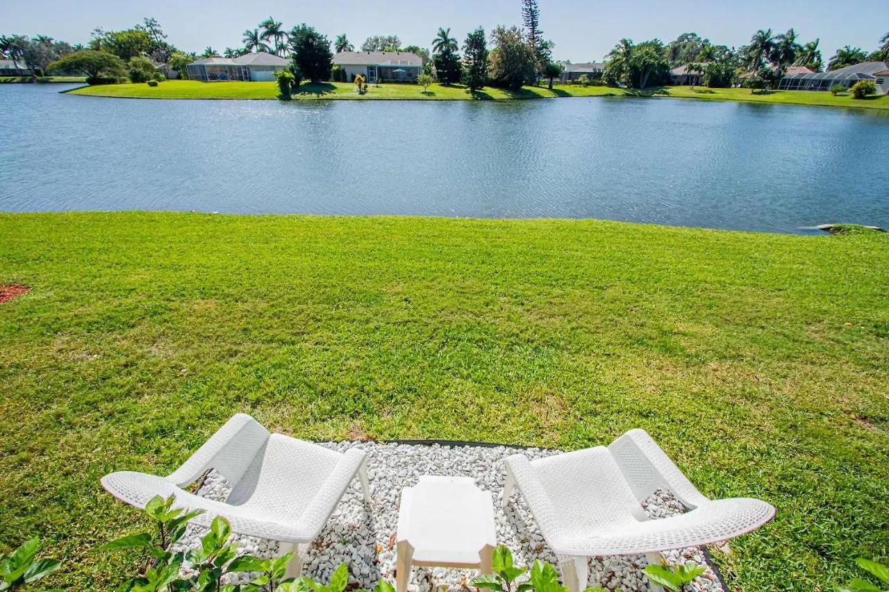 Briarwood- Terrazzo Lane With View North Naples