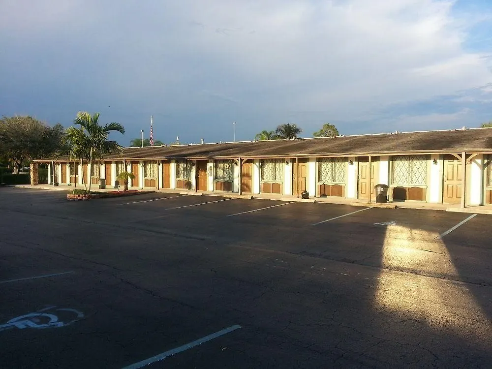 Motel Spinnaker Of
