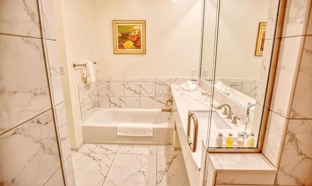 The Capri 4* North Naples