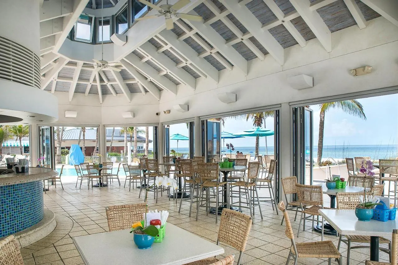 Beach And Golf Club Нейплс
