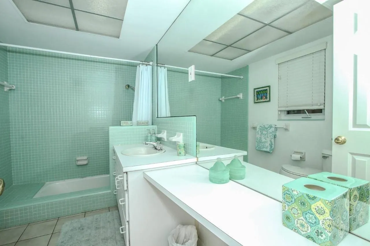 Oleander Drive - Coquina Sands * North Naples