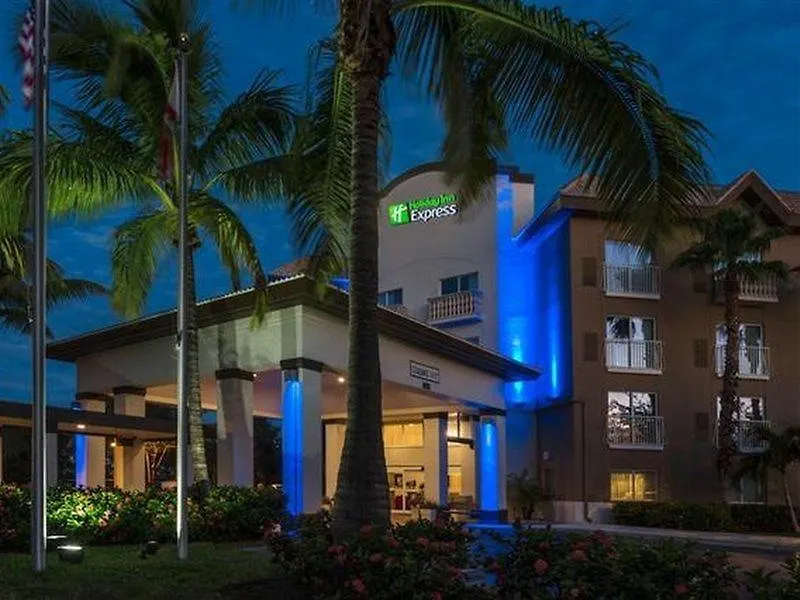 Express & Downtown - 5th Avenue By Ihg 3* North Naples