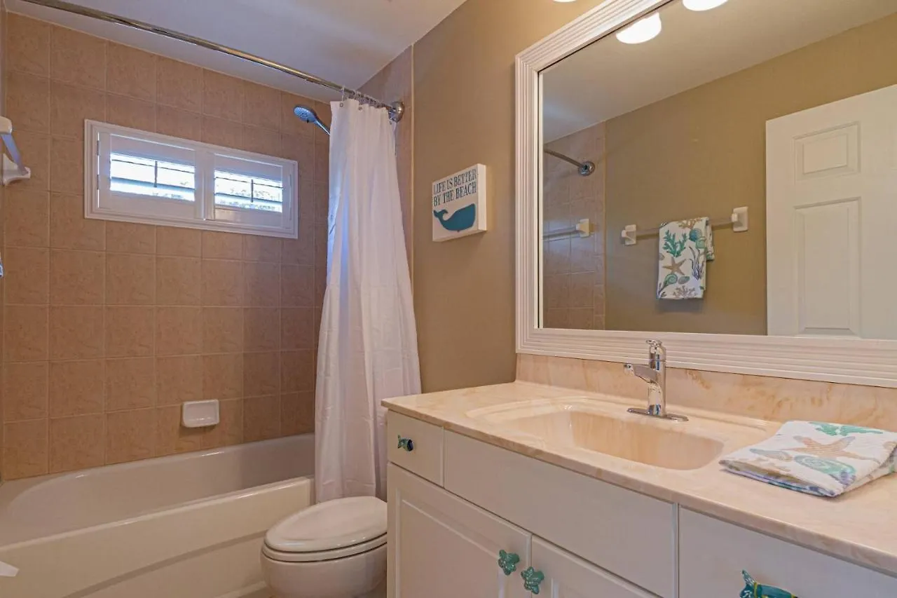 Briarwood-1064 Tivoli Dr *