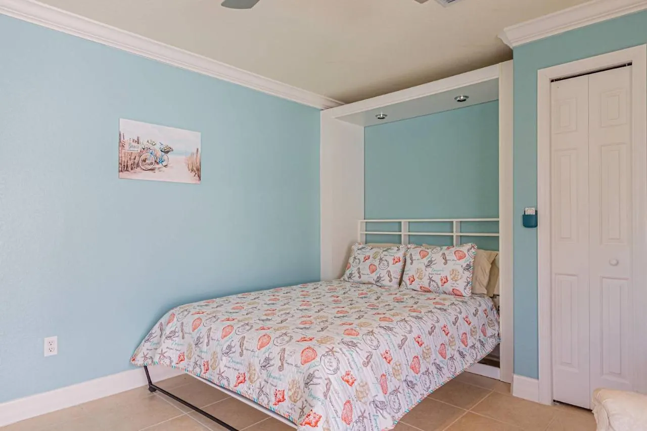 Briarwood-1064 Tivoli Dr *