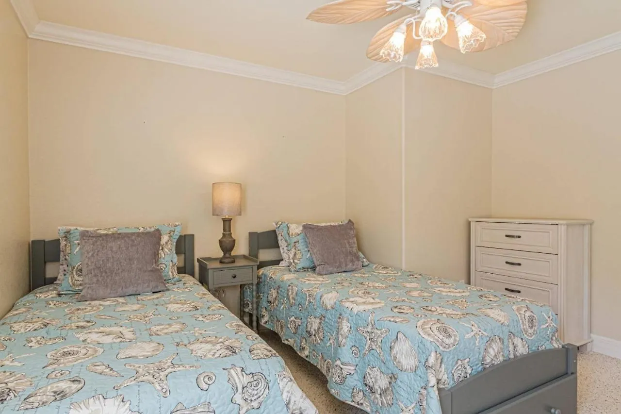 Briarwood-1064 Tivoli Dr North Naples