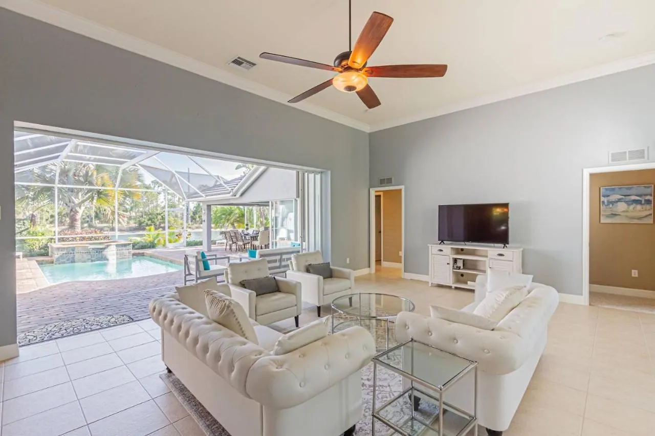 Briarwood-1064 Tivoli Dr * North Naples