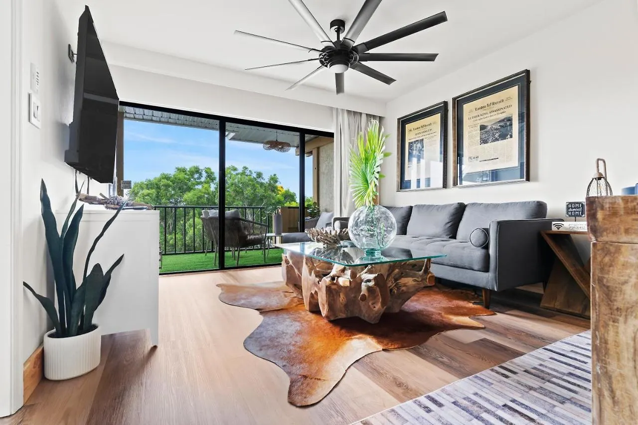 Park Shore Unit Beautiful Beaches And 5th Ave Shopping Apartment *