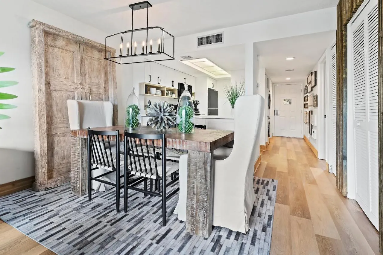 Park Shore Unit Beautiful Beaches And 5th Ave Shopping Apartment Naples
