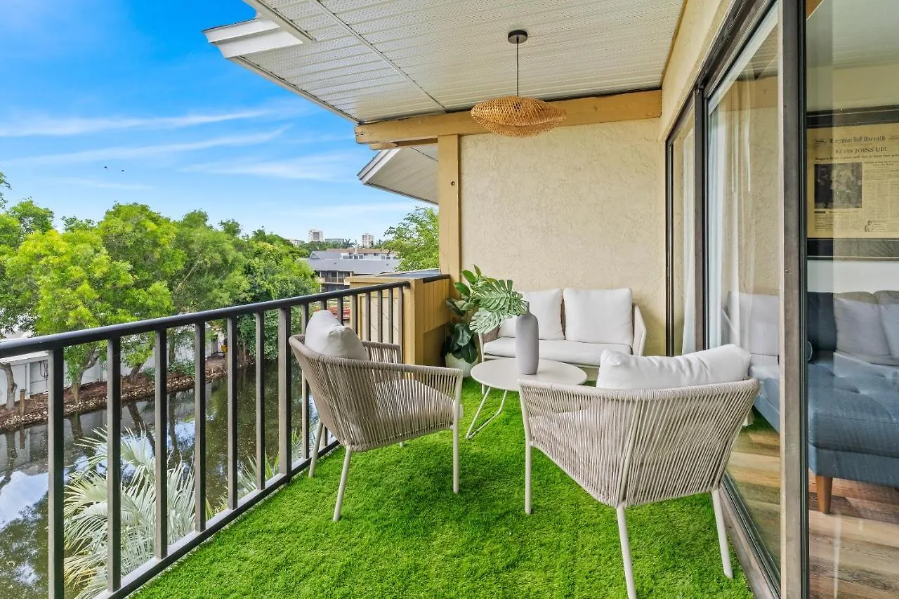 Park Shore Unit Beautiful Beaches And 5th Ave Shopping Naples