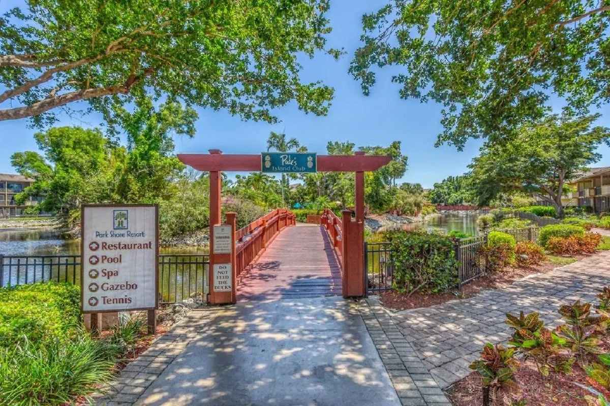 Park Shore Unit Beautiful Beaches And 5th Ave Shopping Apartment *