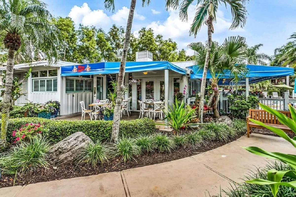 Park Shore Unit Beautiful Beaches And 5th Ave Shopping Apartment