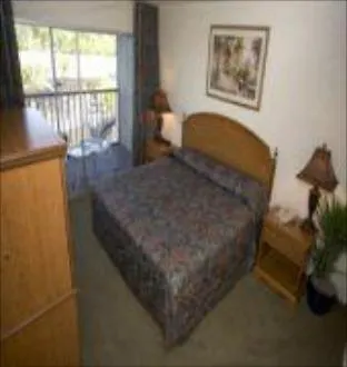 Western & 3* North Naples