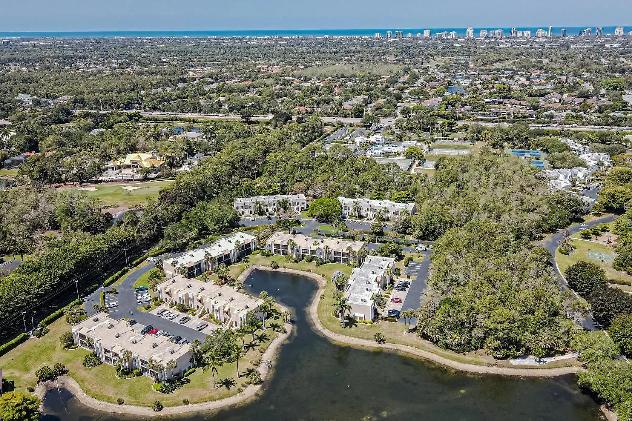 World Tennis Club 725 * North Naples