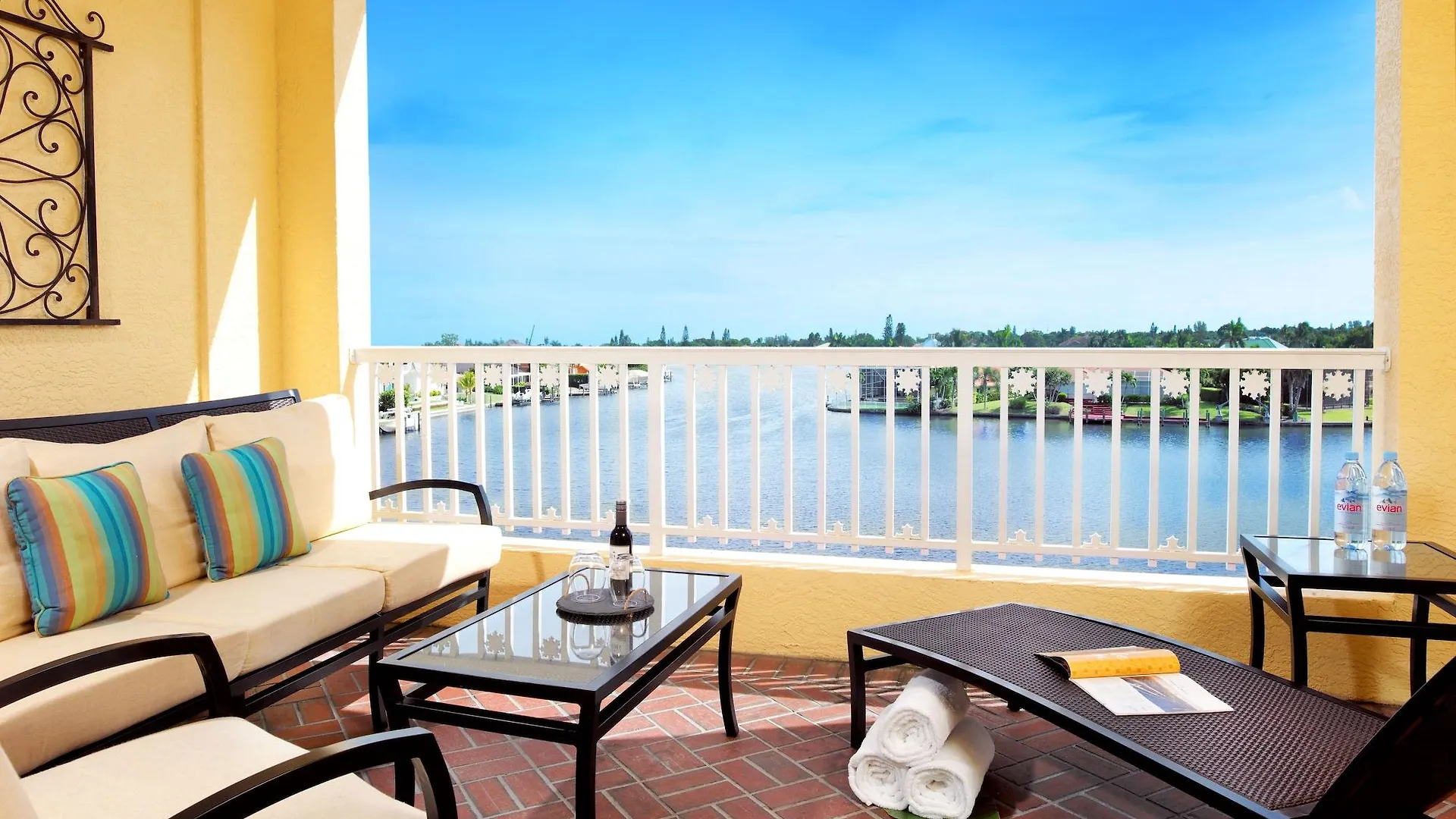 La Playa Beach & Golf Resort, A Noble House Resort