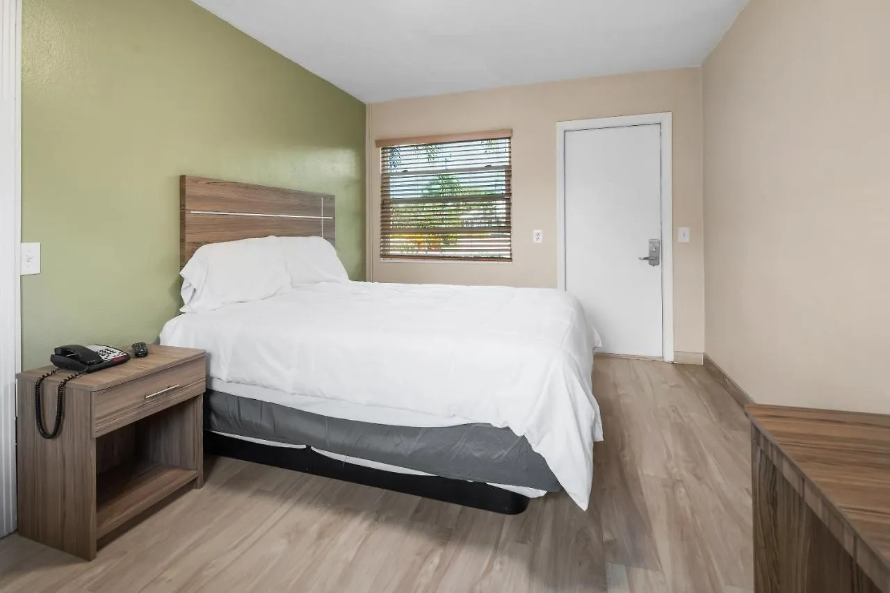 Tamiami Motel 2*
