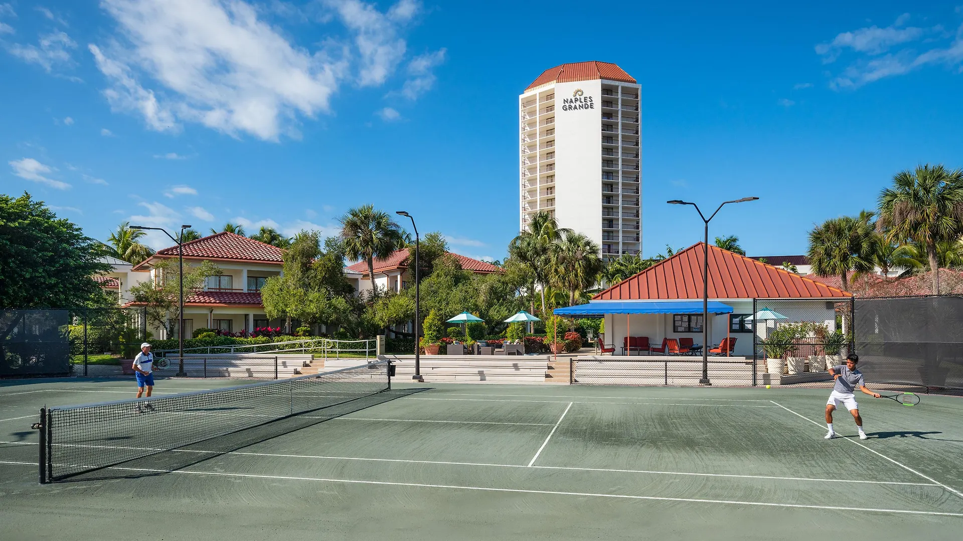Naples Grande