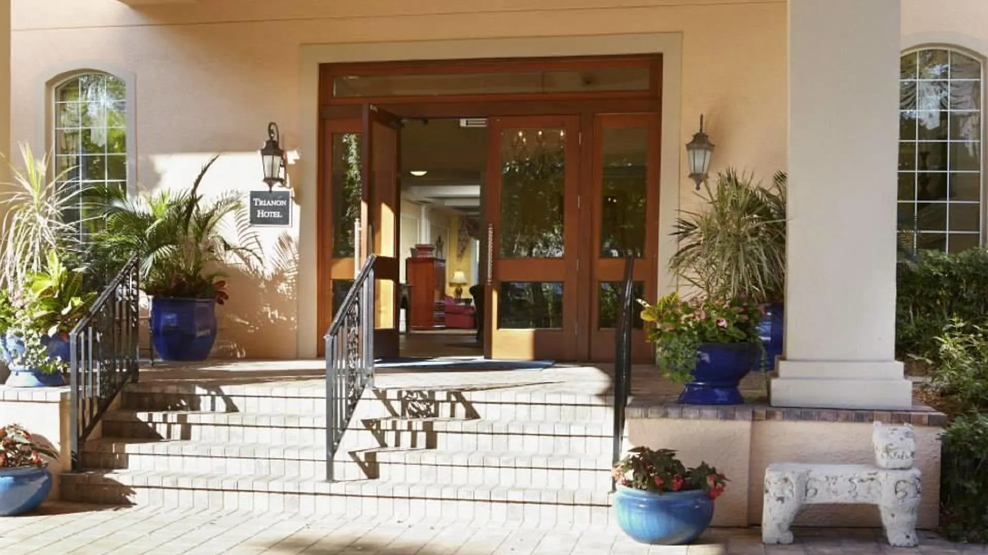 The Capri 4* North Naples