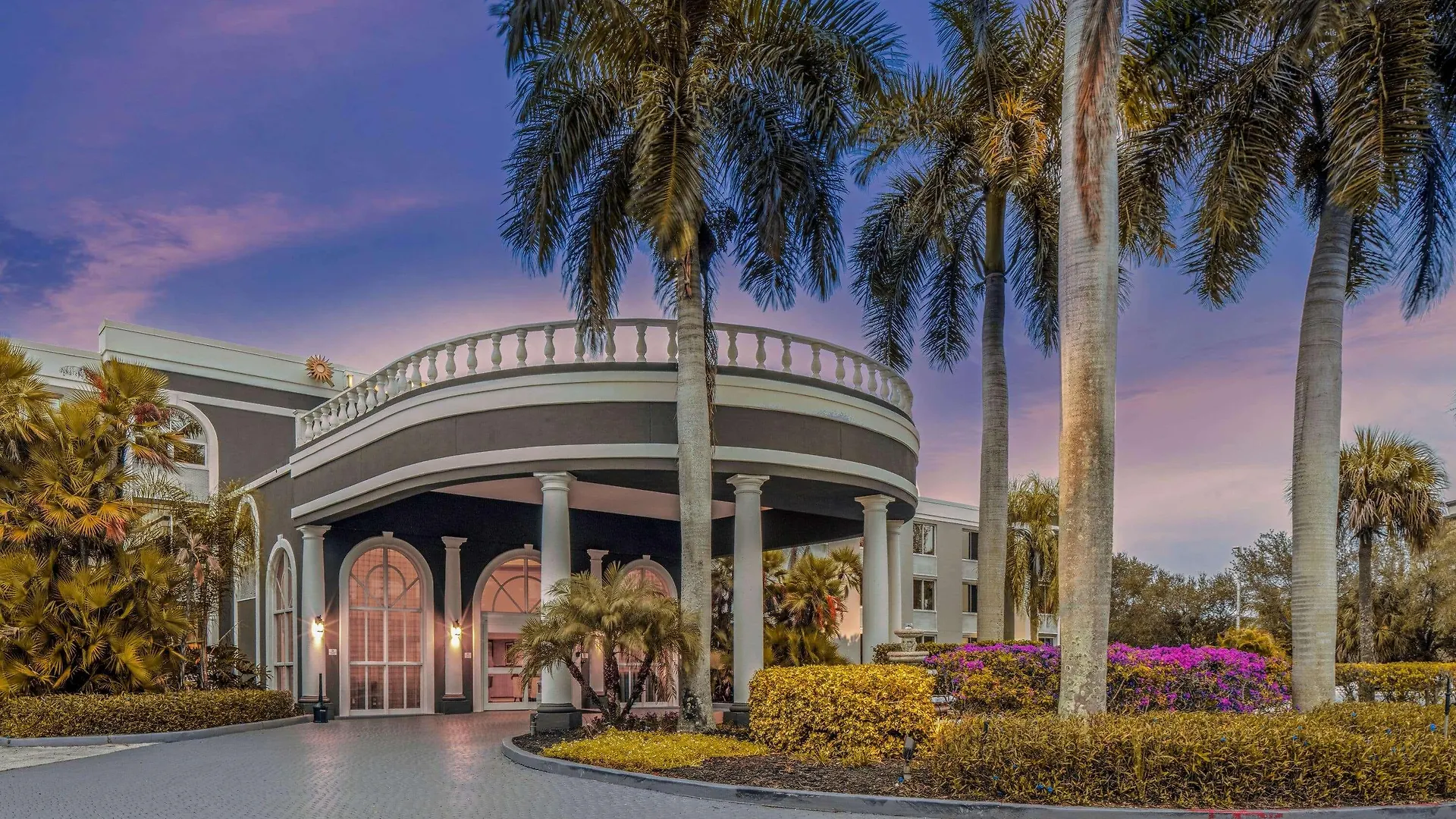 La Quinta By Wyndham Downtown