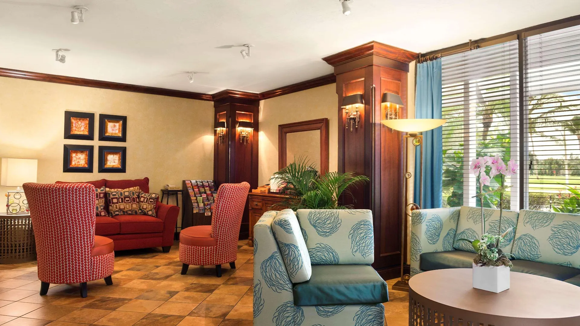 Hotel Collins