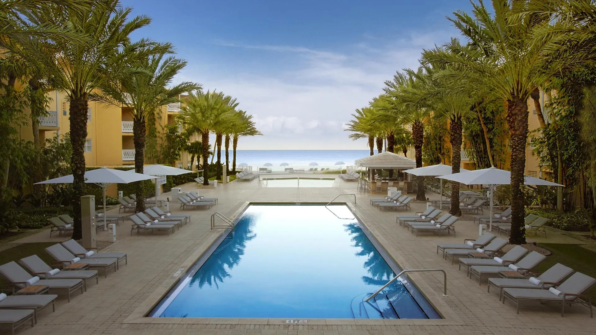 Edgewater Beach 4* North Naples