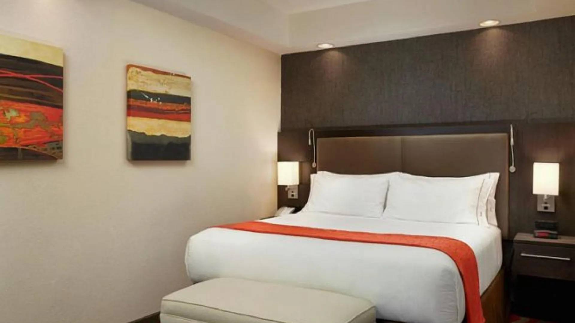 Express & Downtown - 5th Avenue By Ihg North Naples