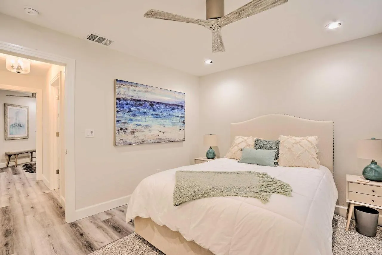 Luxury - Walk To Vanderbilt Beach! * North Naples
