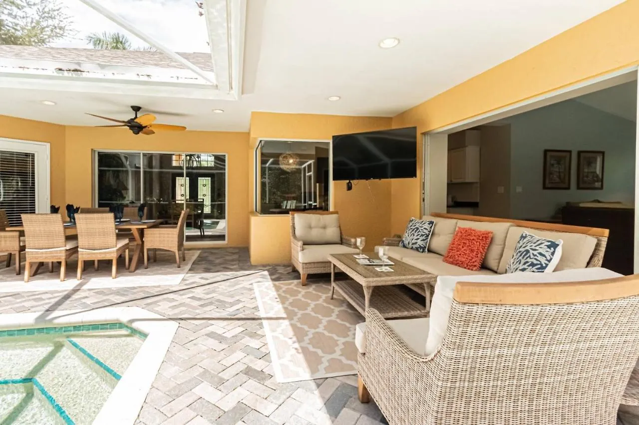 Briarwood- Vintage Ct *