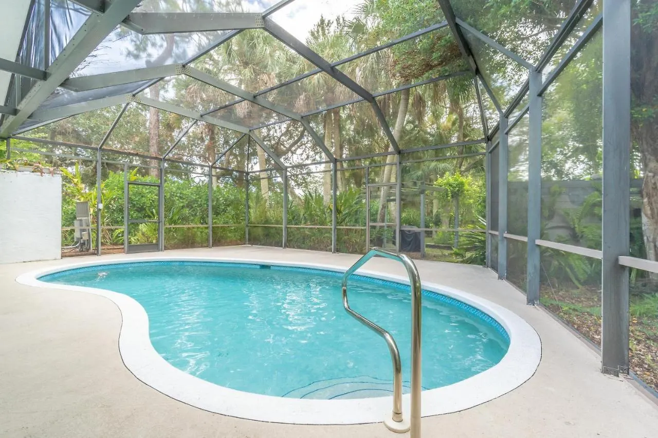 Newly Renovated Pool Home! Nyaraló *