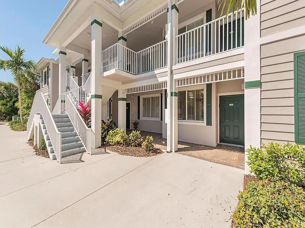 Free Golf! Stay, Play, Work From Luxury 2bdr Den 1st Floor In Lely Golf Apartmán *