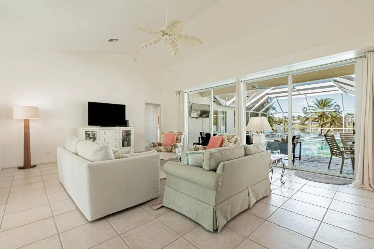 Briarwood - Vintage Lane Holiday home
